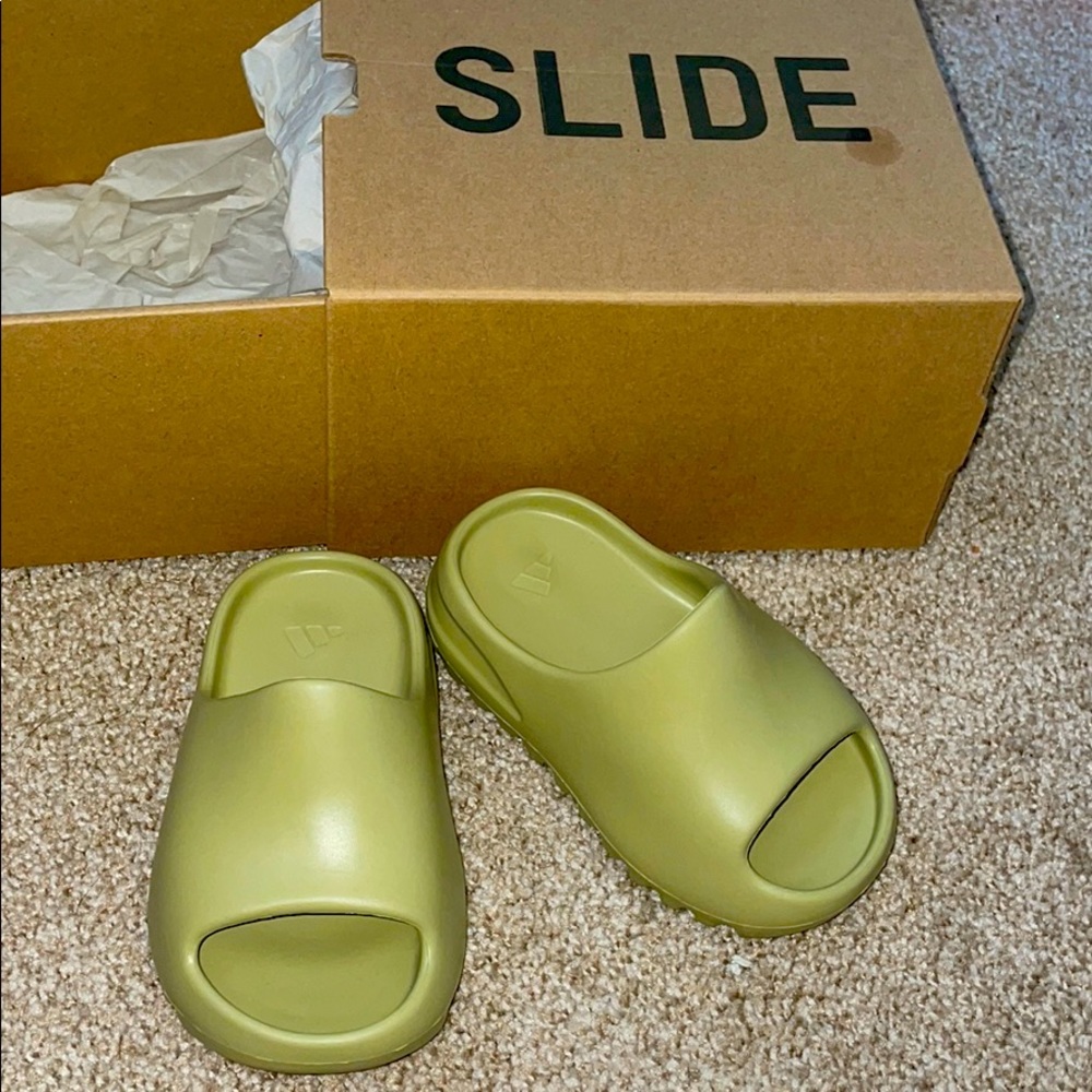 Yeezy Slide New!!!
